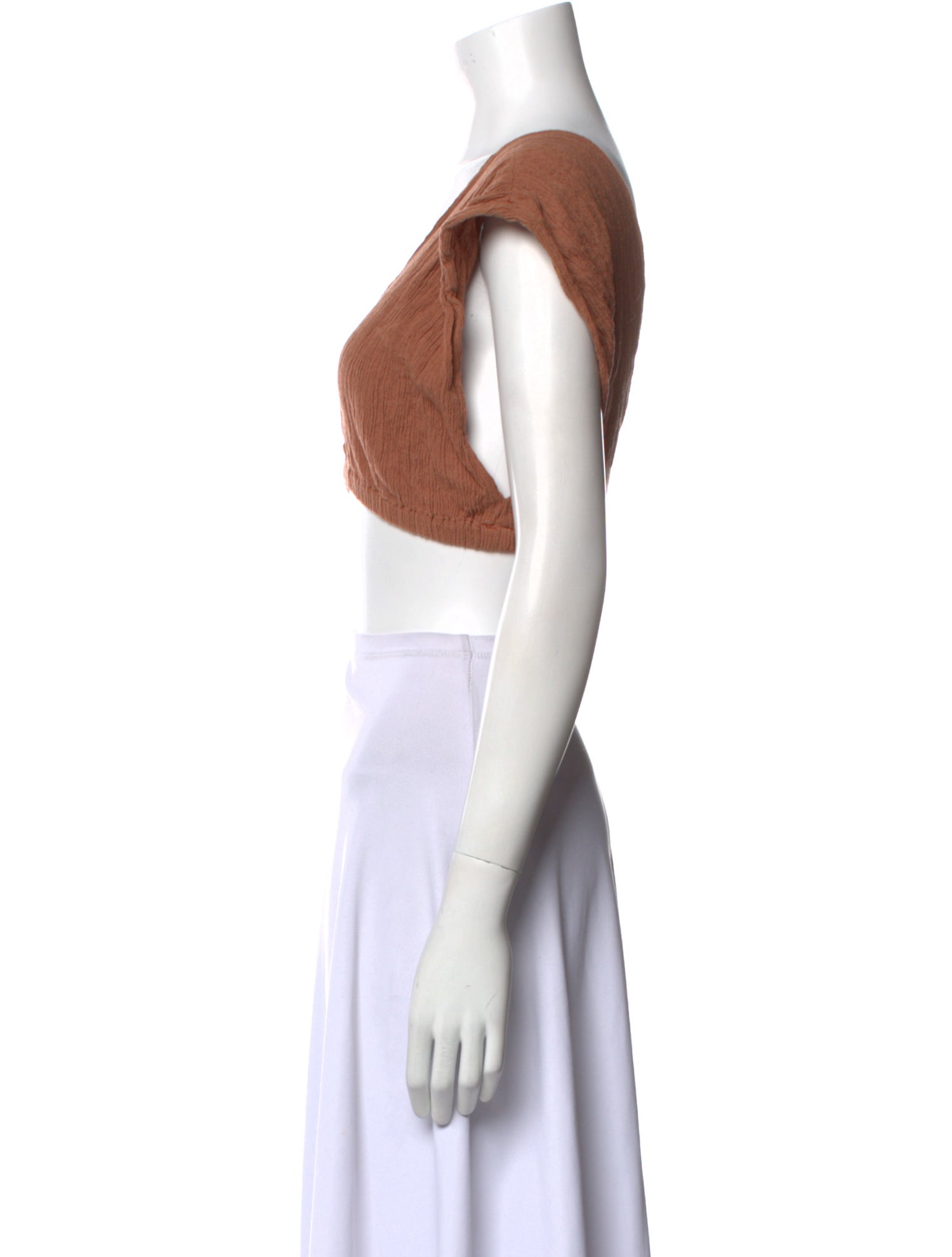 Savannah Morrow The Label V-Neck Short Sleeve Crop Top